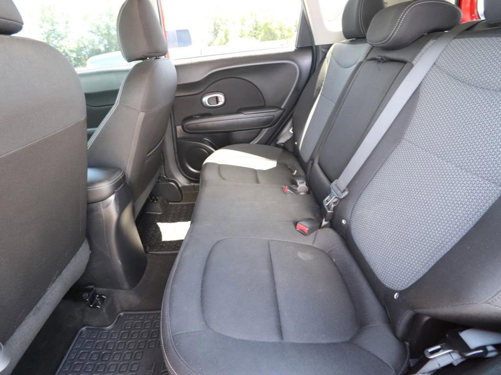 Used 2017 Kia Soul + FWD image 13