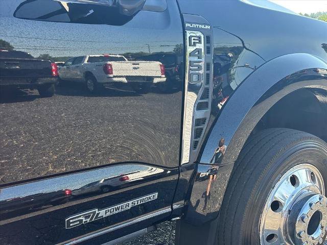 Certified 2023 Ford F450 Platinum w/ FX4 Off-Road Package AWD/4WD image 11