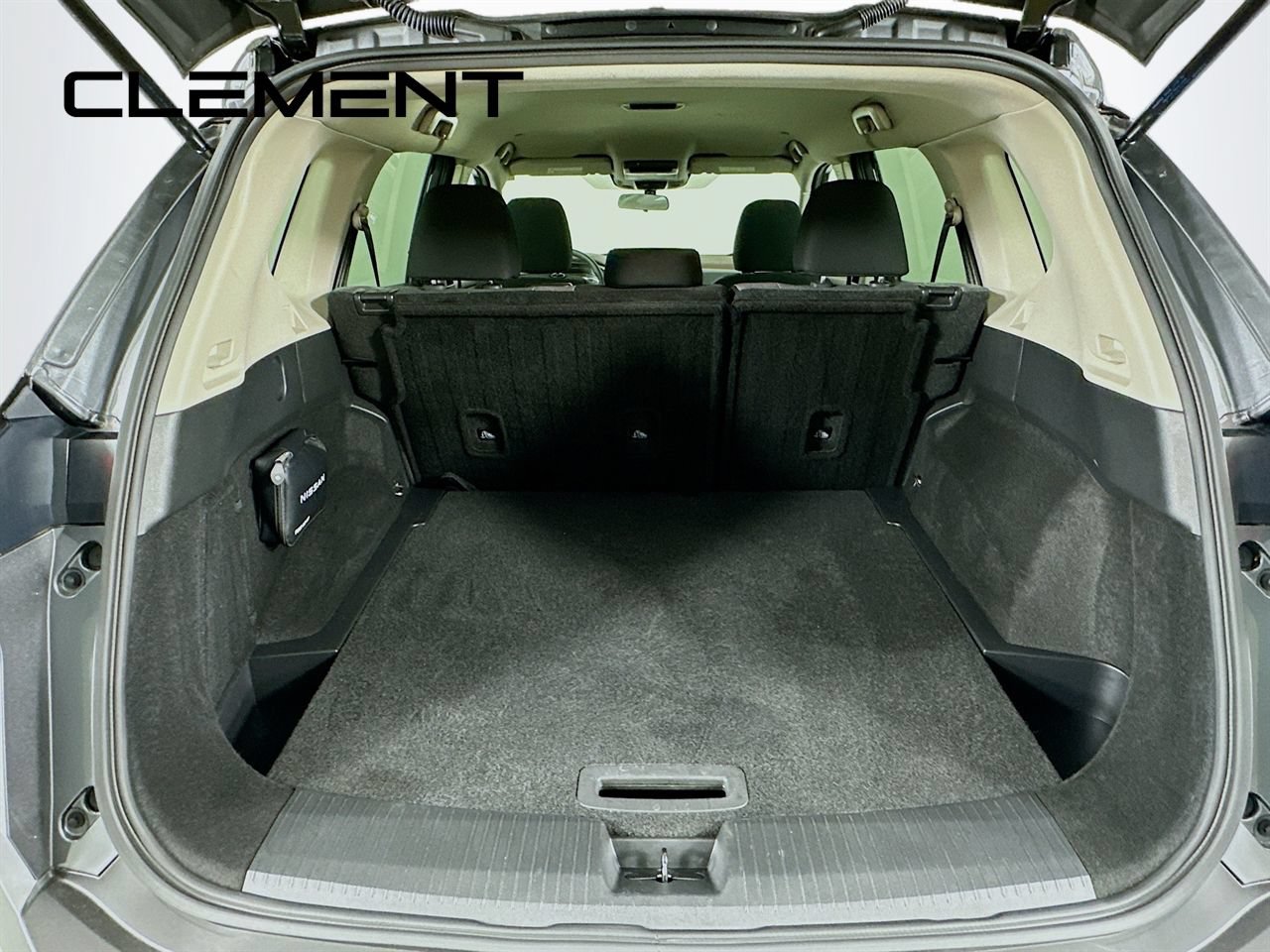 Used 2023 Nissan Rogue SV AWD/4WD image 11