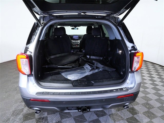 Certified 2023 Ford Explorer XLT w/ Equipment Group 202A image 9