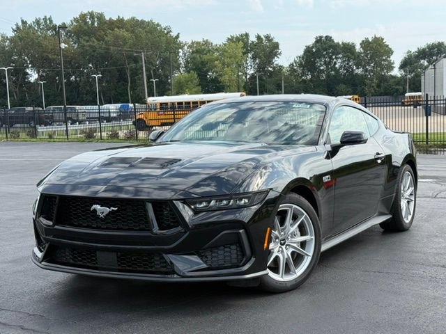Certified 2025 Ford Mustang GT Premium RWD image 2