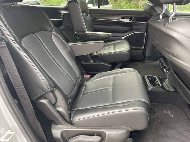 Used 2024 Jeep Wagoneer Series II AWD/4WD image 26