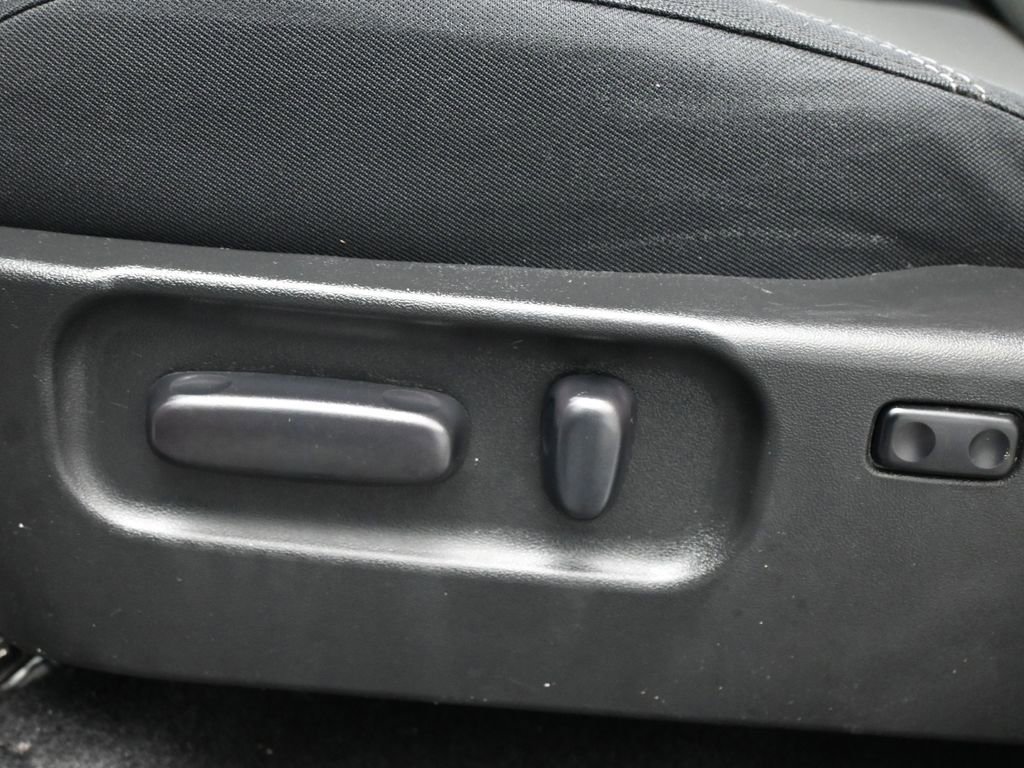 Used 2023 Toyota Tacoma TRD Off-Road image 40