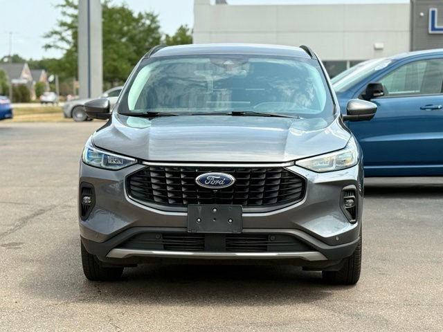 Certified 2024 Ford Escape Platinum AWD/4WD image 29