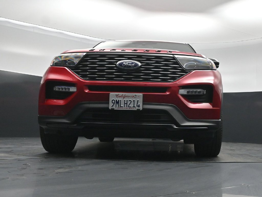 Certified 2024 Ford Explorer ST-Line w/ Class IV Trailer Tow Package RWD image 46