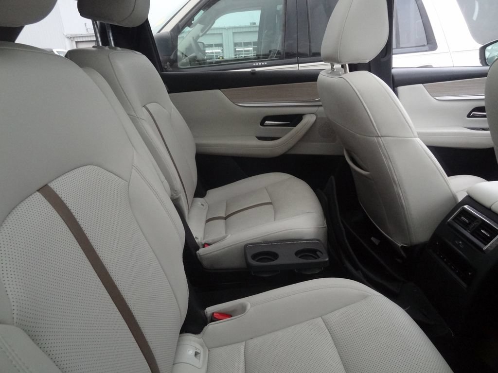 Used 2025 MAZDA CX-90 Plug-In Hybrid w/ Premium Plus AWD/4WD image 11