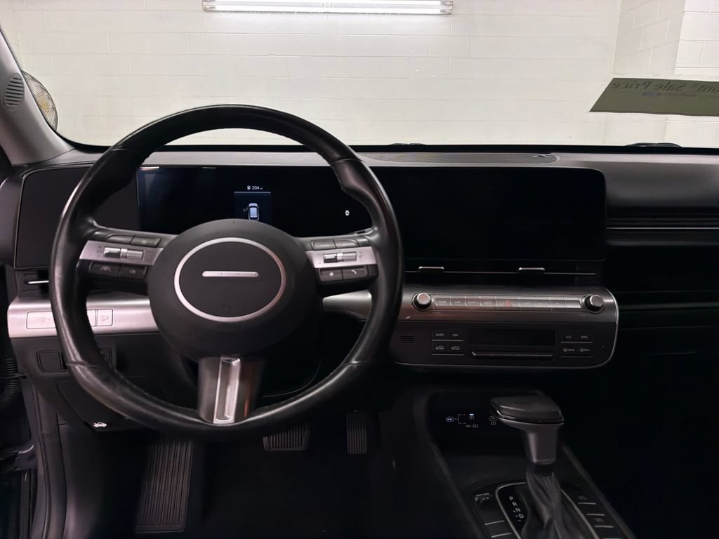 Used 2025 Hyundai Kona SEL FWD image 9