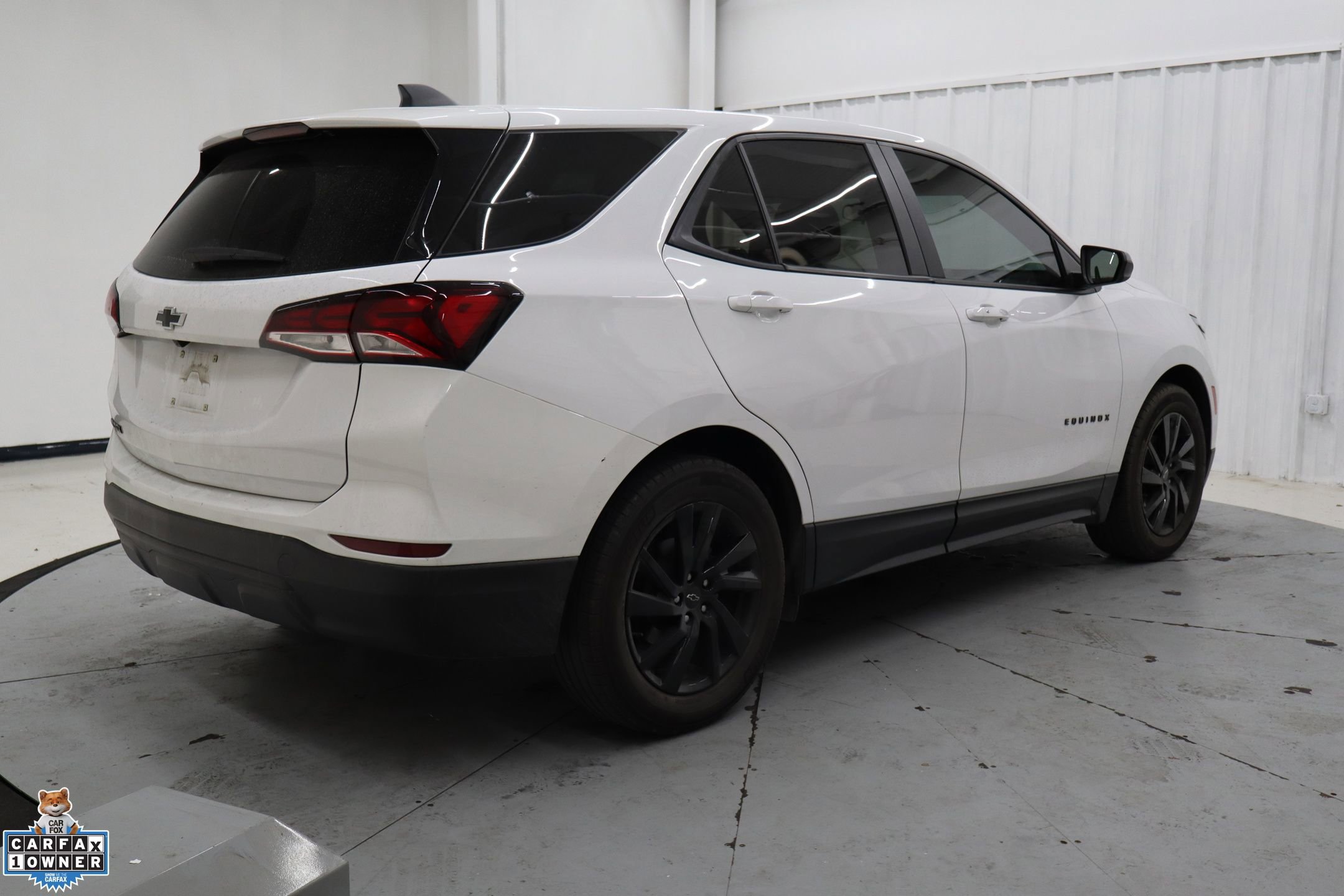 Used 2023 Chevrolet Equinox LS w/ LS Convenience Package image 4