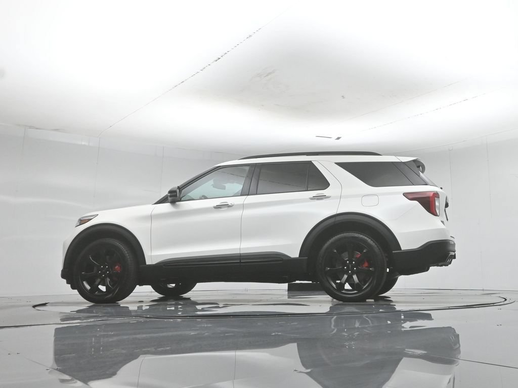 Certified 2024 Ford Explorer ST w/ Equipment Group 401A AWD/4WD image 59