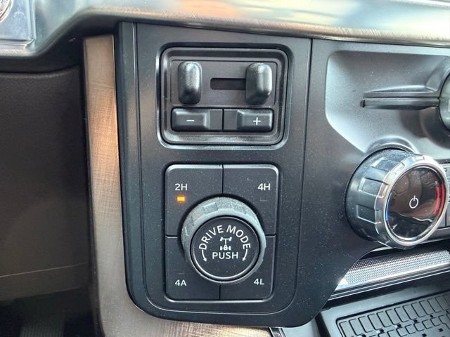 Certified 2025 Ford F150 King Ranch AWD/4WD image 30