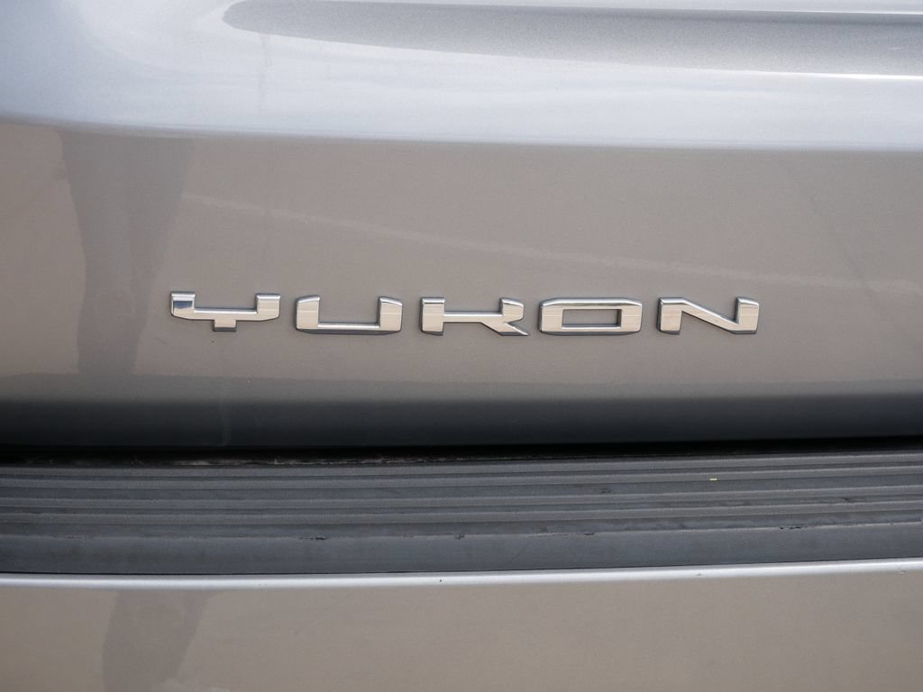Used 2025 GMC Yukon XL Denali AWD/4WD image 12