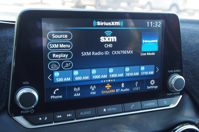 Used 2022 Nissan Sentra SR w/ Midnight Edition FWD image 26