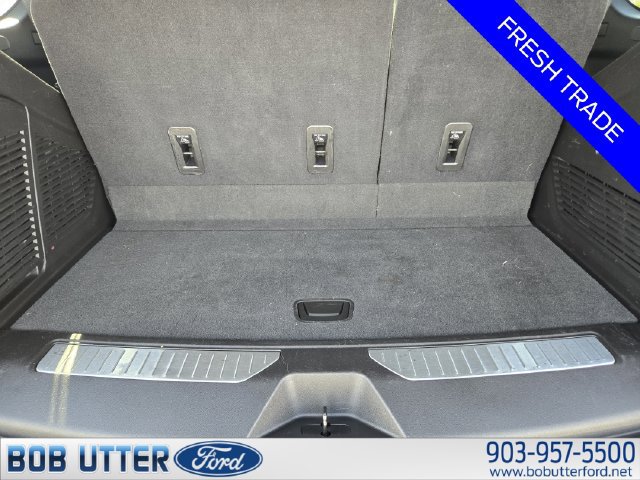 Used 2021 Chevrolet Tahoe Z71 w/ Luxury Package AWD/4WD image 33