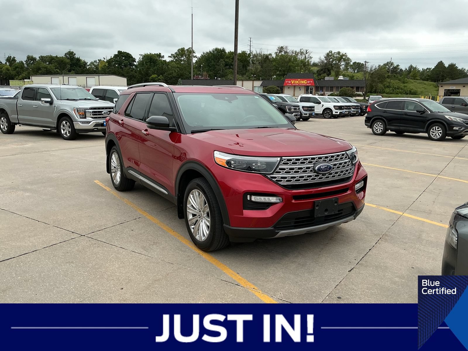 Certified 2022 Ford Explorer Limited w/ Equipment Group 301A AWD/4WD image 3