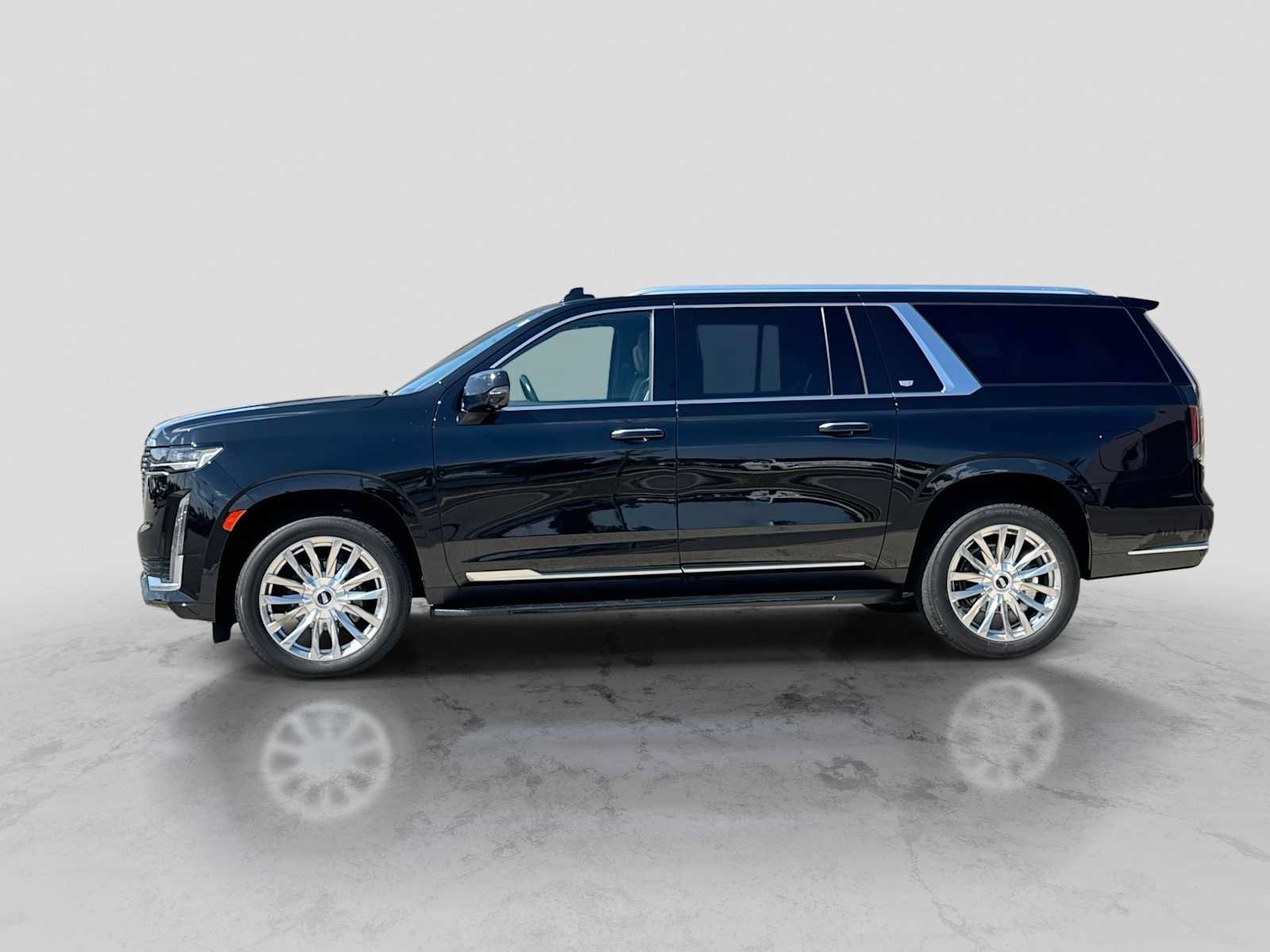 Used 2023 Cadillac Escalade ESV Premium Luxury AWD/4WD image 3