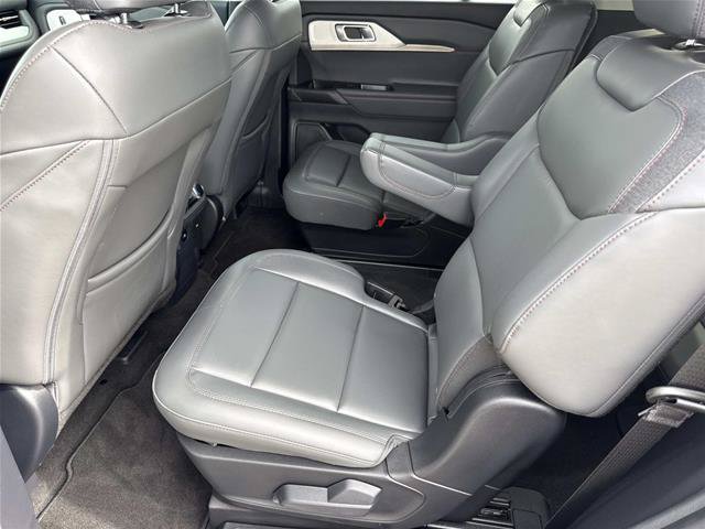 Certified 2026 Ford Explorer Active w/ Active Comfort Package RWD image 15