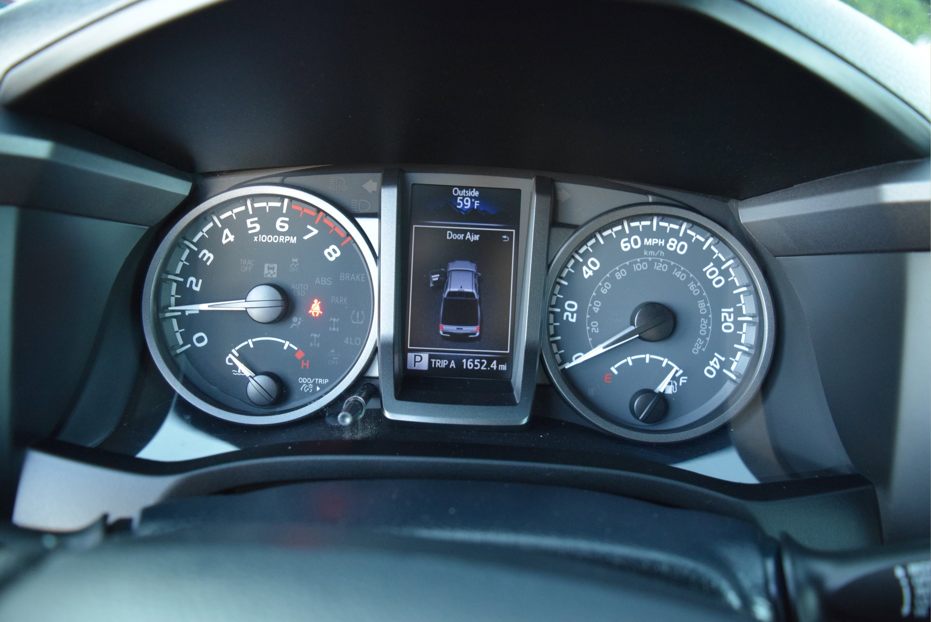 Used 2020 Toyota Tacoma TRD Off-Road w/ Technology Package AWD/4WD image 13