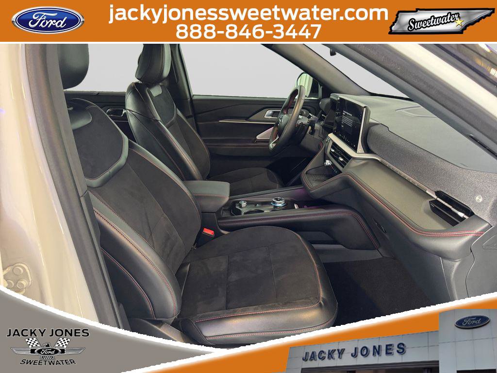 Certified 2025 Ford Explorer ST AWD/4WD image 16