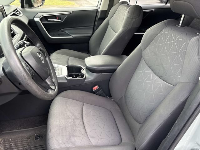Used 2022 Toyota RAV4 XLE w/ Protection Package (TMS) AWD/4WD image 11