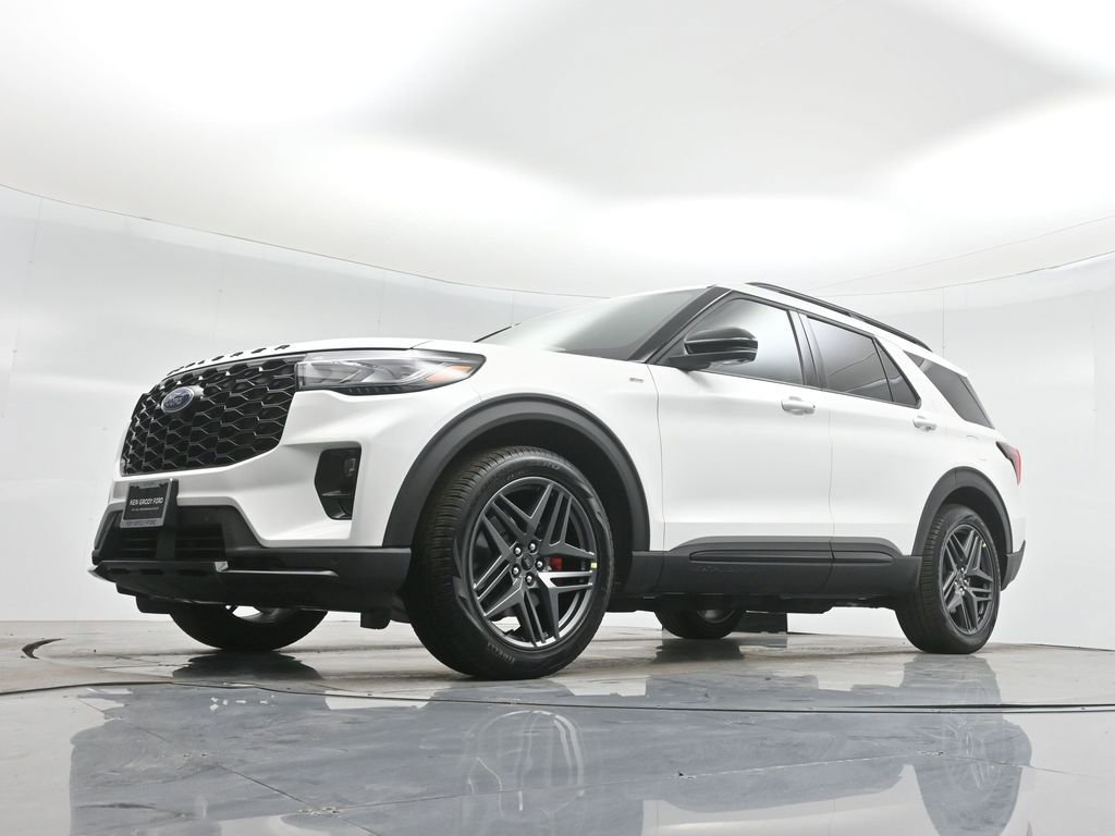 Certified 2025 Ford Explorer ST-Line w/ Premium Package image 47