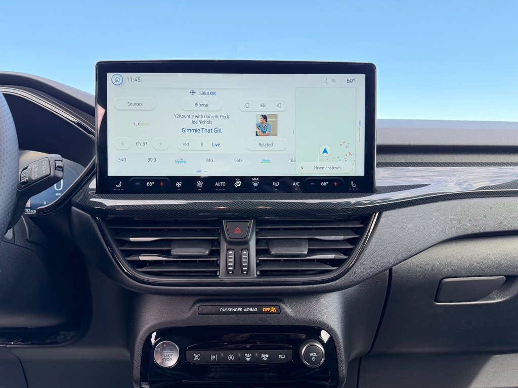 Certified 2024 Ford Escape ST-Line Elite w/ Premium Technology Package AWD/4WD image 17