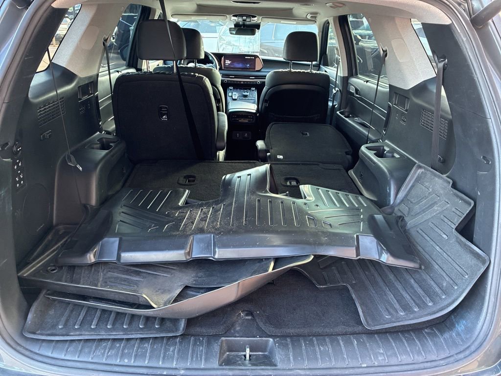 Used 2023 Hyundai Palisade Limited FWD image 13