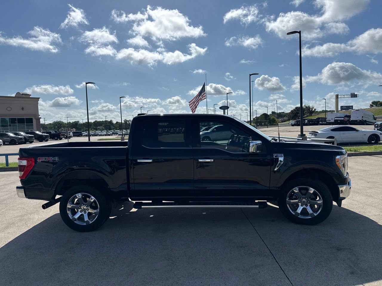 Certified 2023 Ford F150 Lariat w/ Trailer Tow Package AWD/4WD image 17