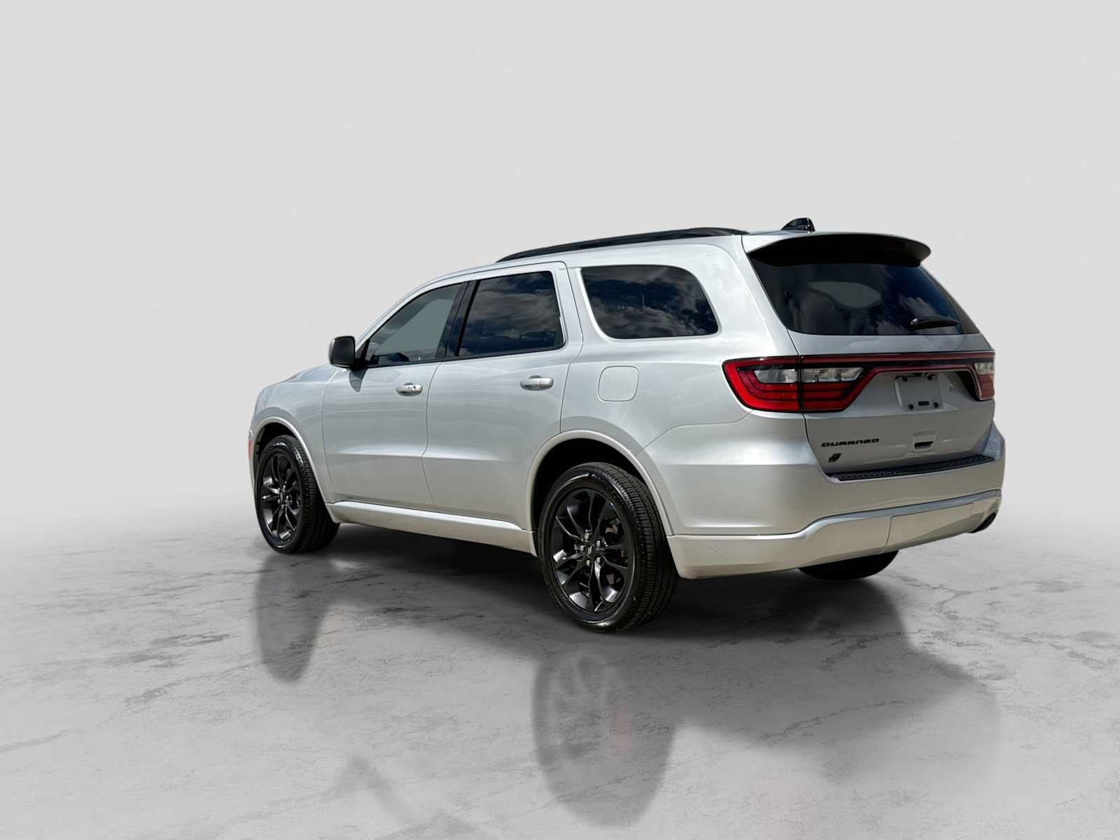 Used 2023 Dodge Durango SXT w/ SXT Blacktop Group AWD/4WD image 4