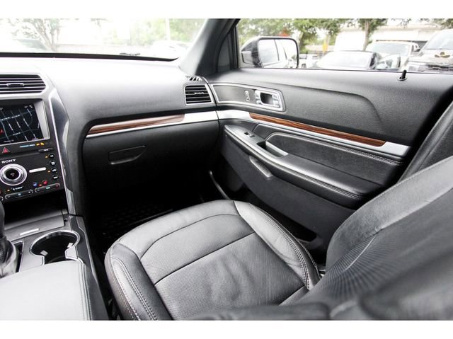 Certified 2019 Ford Explorer Limited w/ Ford Safe & Smart Package FWD image 9