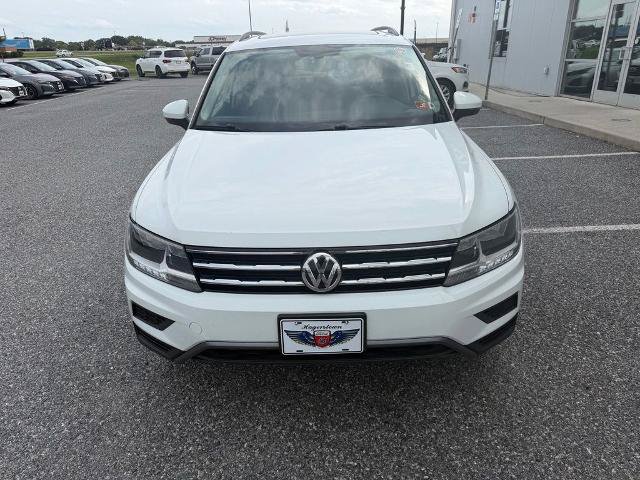 Used 2020 Volkswagen Tiguan SE w/ Panoramic Sunroof Package AWD/4WD image 3