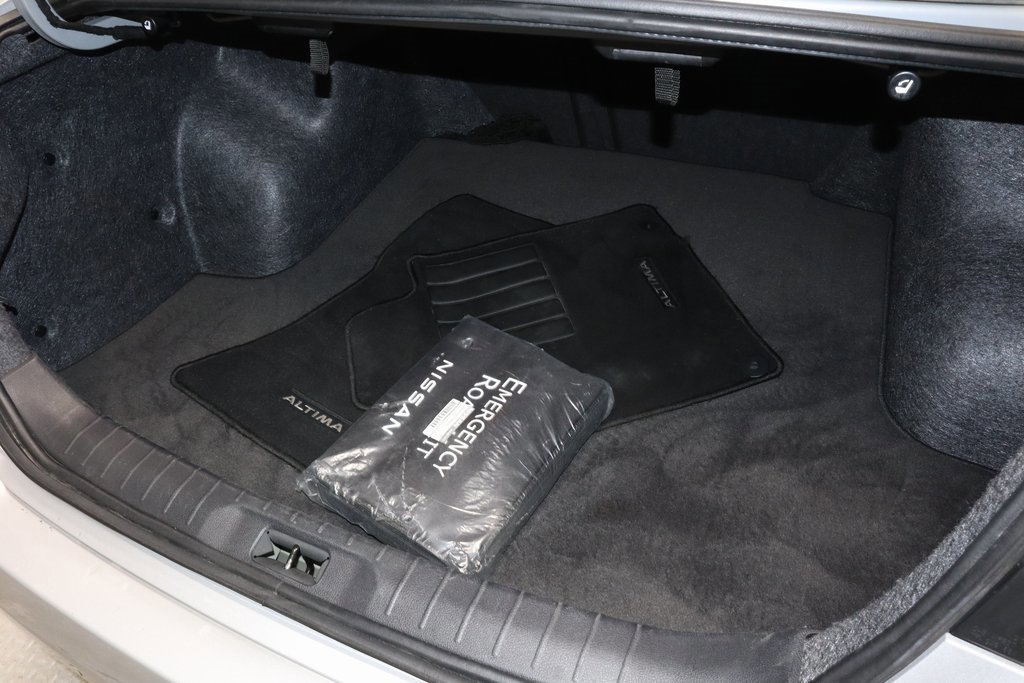 Used 2024 Nissan Altima 2.5 SV image 15