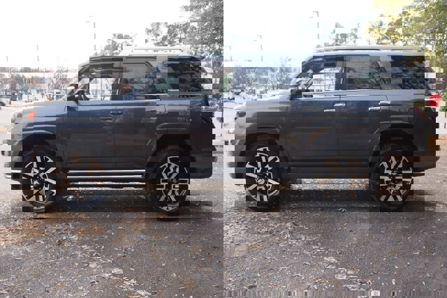 Used 2021 Toyota 4Runner Limited image 4