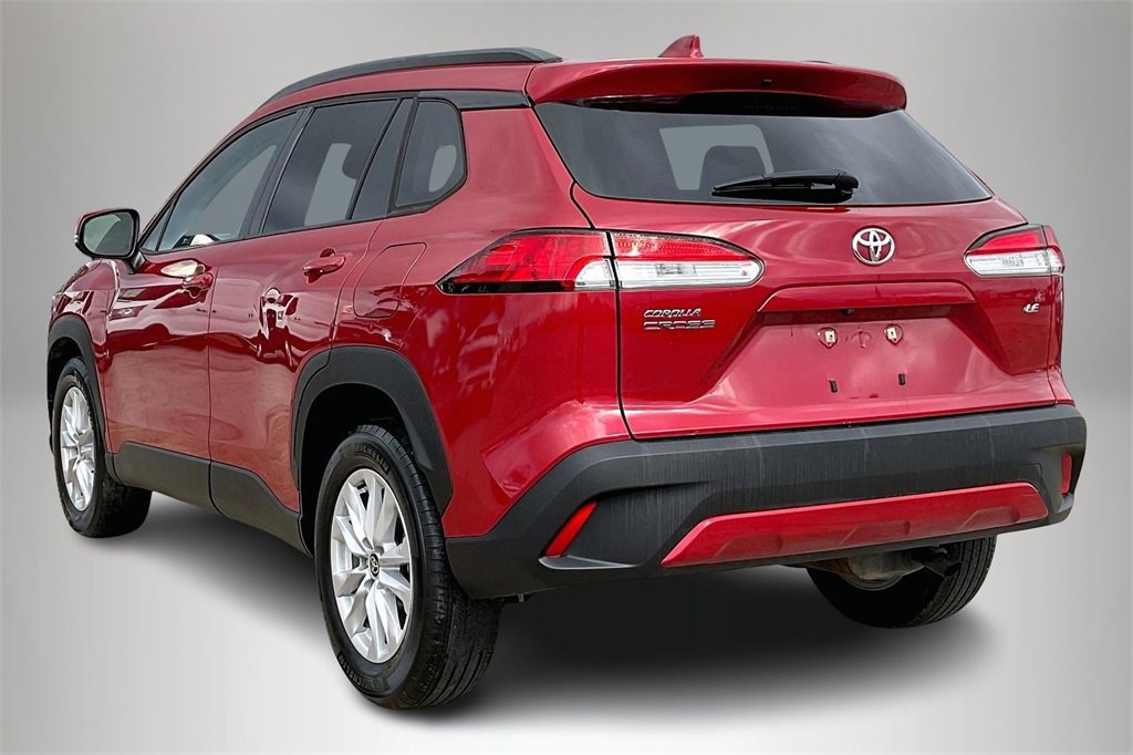 Used 2022 Toyota Corolla Cross LE image 4