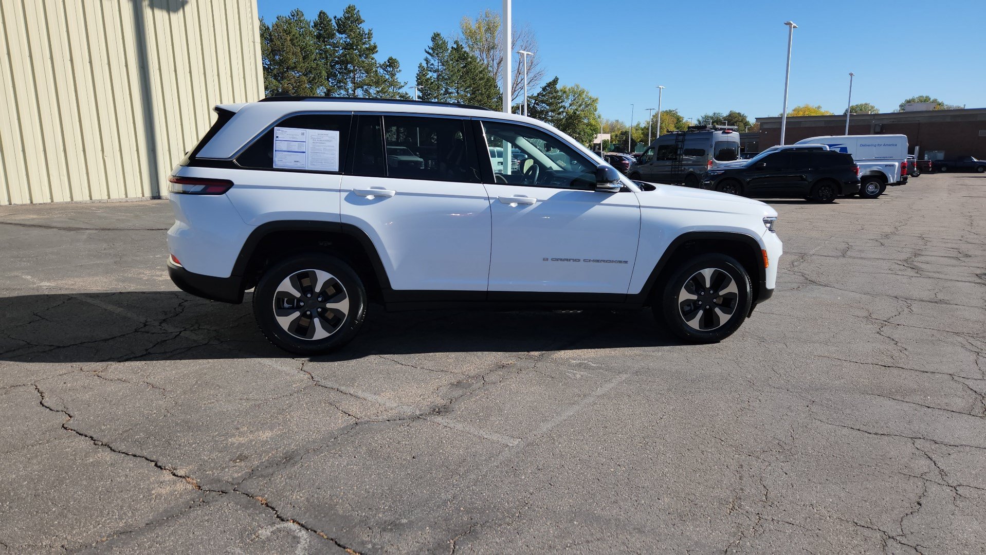 Used 2024 Jeep Grand Cherokee Limited 4xe AWD/4WD image 13
