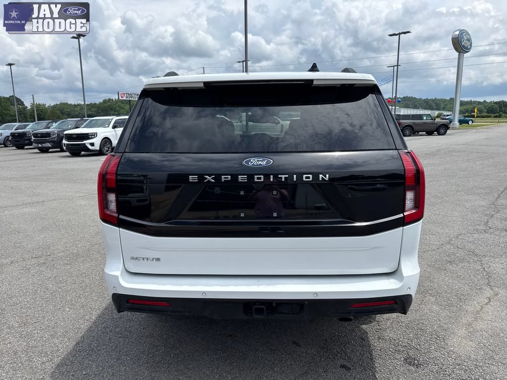 Certified 2025 Ford Expedition Active AWD/4WD image 6