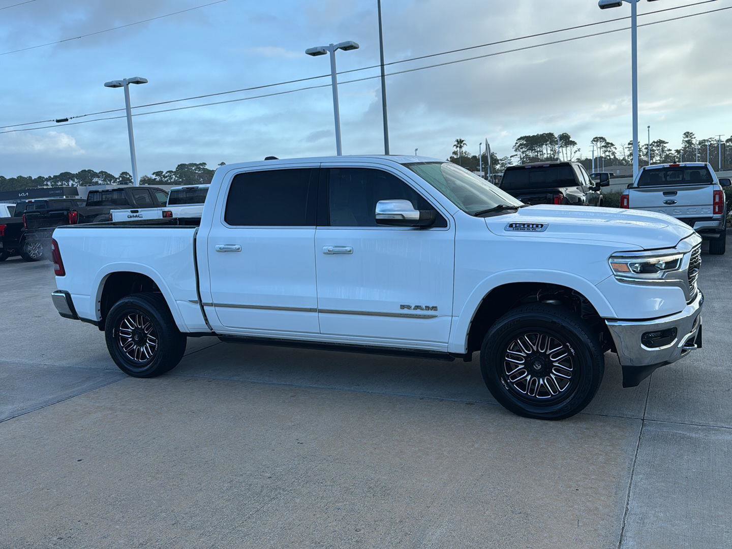 Used 2020 RAM 1500 Limited image 3