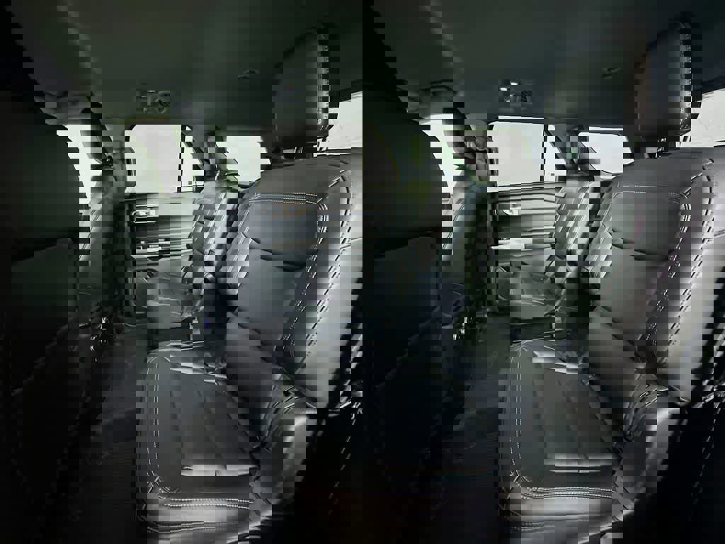 Certified 2022 Ford Explorer XLT w/ Equipment Group 202A image 17