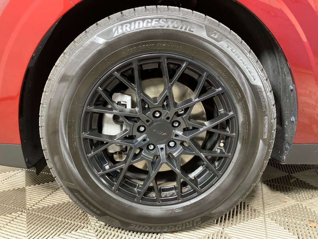 Used 2024 Kia Carnival LX image 14