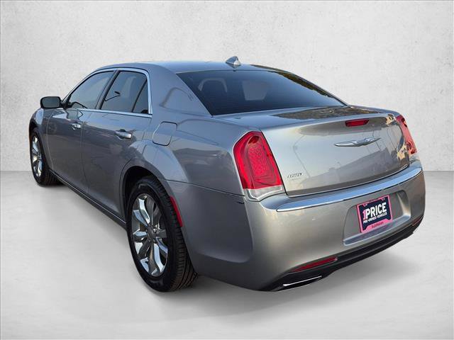Used 2017 Chrysler 300 Limited AWD/4WD image 8