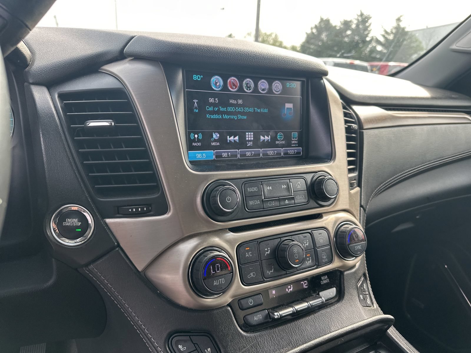 Used 2018 GMC Yukon Denali w/ Open Road Package AWD/4WD image 9