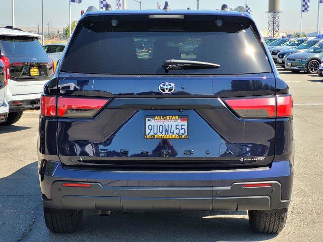Used 2025 Toyota Sequoia SR5 w/ SR5 Premium Package AWD/4WD image 5