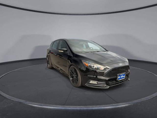 Certified 2018 Ford Focus ST w/ Equipment Group 402A FWD image 2