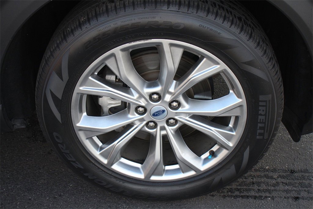 Certified 2023 Ford Explorer XLT w/ Equipment Group 202A image 13