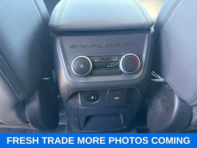 Certified 2025 Ford Explorer Active w/ Active Comfort Package AWD/4WD image 15