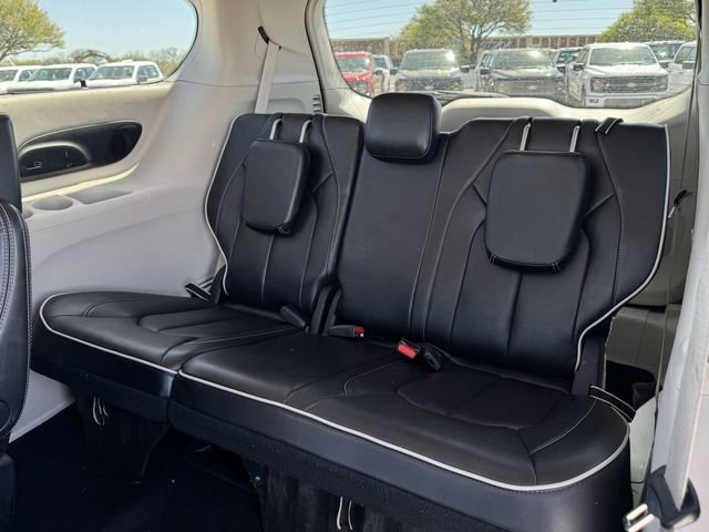 Used 2024 Chrysler Pacifica Limited image 28