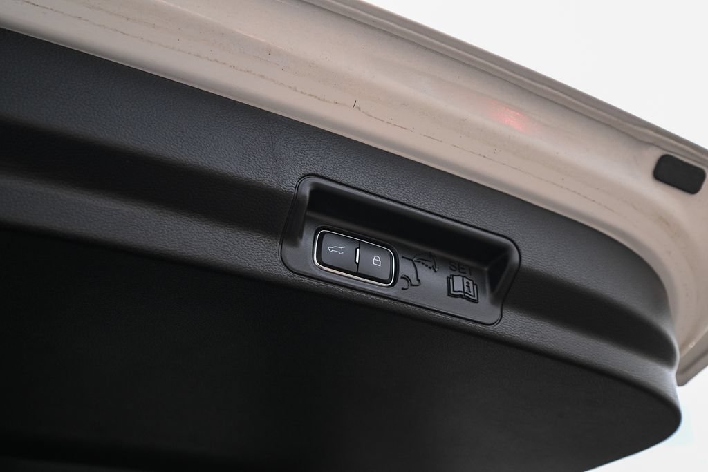 Certified 2025 Ford Explorer ST AWD/4WD image 18
