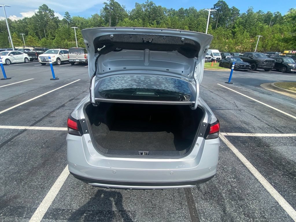 Used 2020 Nissan Versa SV FWD image 26