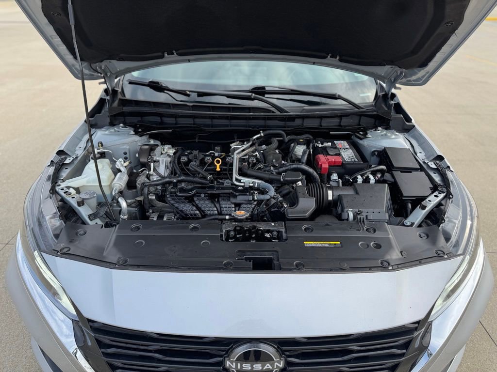 Used 2024 Nissan Altima 2.5 SV FWD image 41