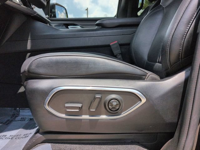 Used 2024 Jeep Wagoneer Series II w/ Flexible Seating Group RWD image 19