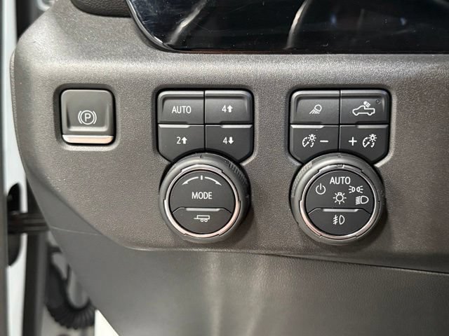 Used 2023 Chevrolet Silverado 1500 LT Trail Boss w/ Convenience Package II AWD/4WD image 17